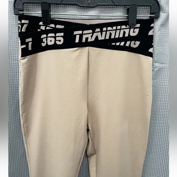 FOREVER 21 Beige Tan Leggings Yoga Pants Black Cross Cross Waist Training 365 - Picture 3 of 9